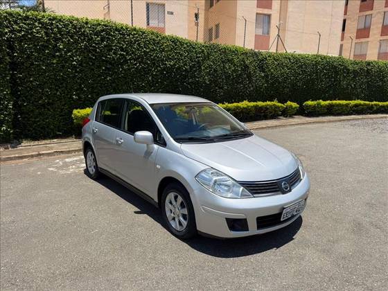 NISSAN TIIDA 1.8 S 16V GASOLINA 4P AUTOMÁTICO NISSAN TIIDA 1.8 S 16V GASOLINA 4P AUTOMÁTICO
